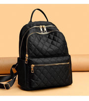 Black Backpack που έχει μολυνθεί από την Celine