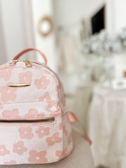 Mini Rucsac roz cu floricele Nadina - TIARA CONCEPT STORE