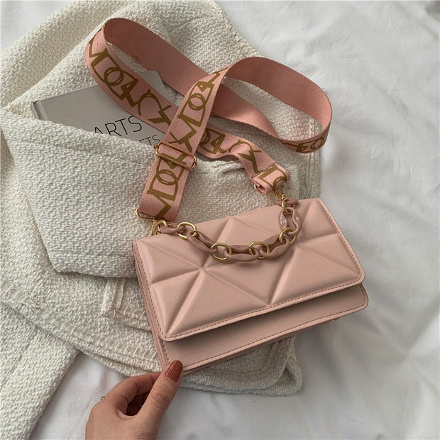 Τσάντα ώμου σε ροζ χρώμα Celina